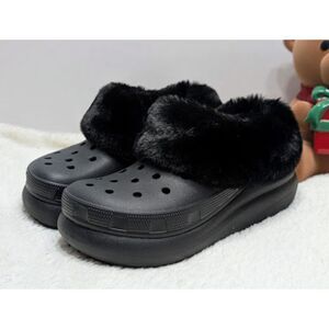 CROCS Classic Black Furever Crush Faux Shearling Lined Shoes Women's Size 8 NWT